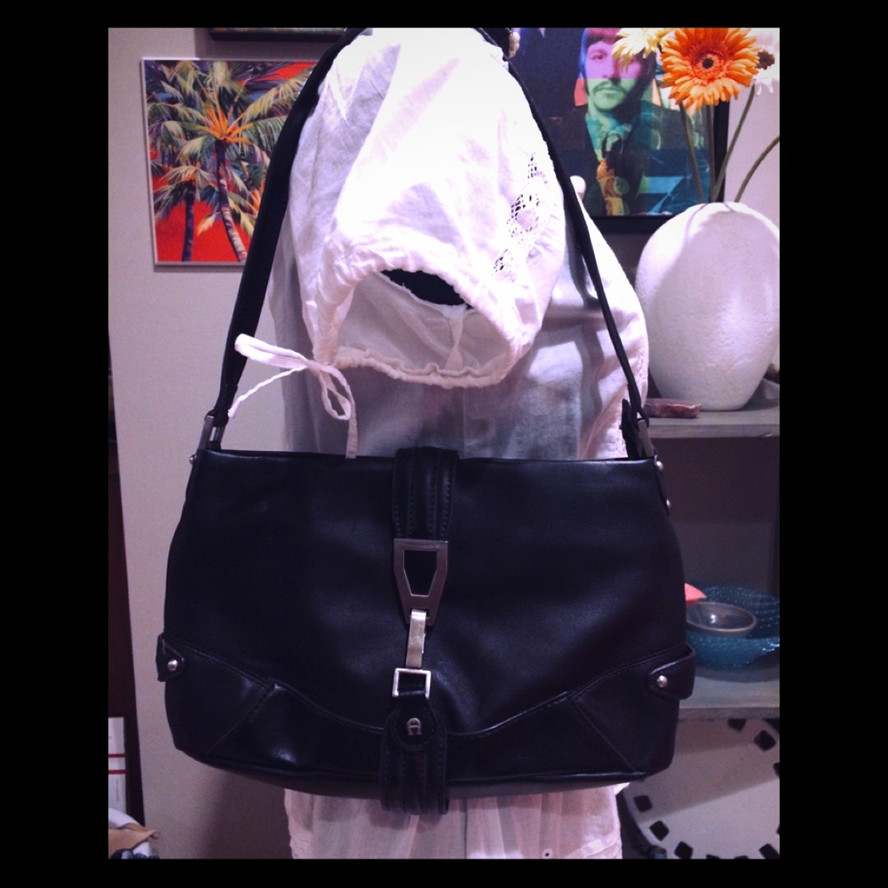 Etienne Aigner Black Leather Shoulder Bag